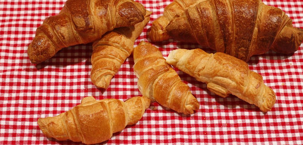 Croissants rellenos de chocolate