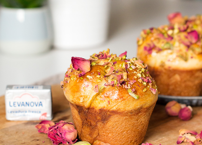 Brioche de pistachos