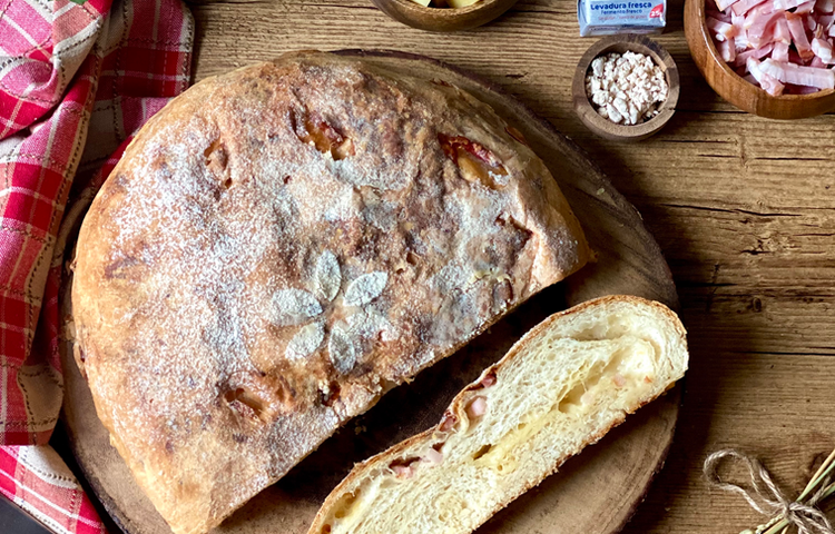 Receta pan de bacon y queso comté
