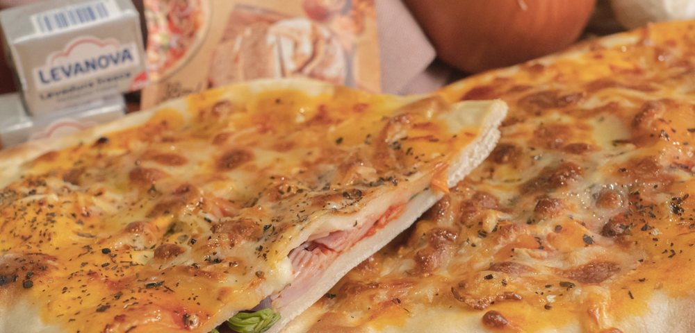 Pizza calzone de jamón y queso