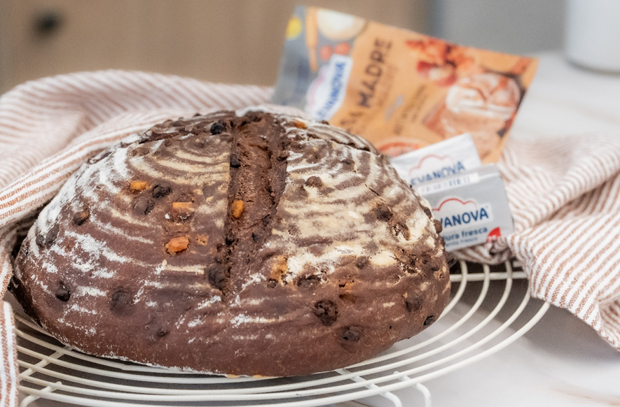 Pan de chocolate y naranja con levadura y masa madre Levanova